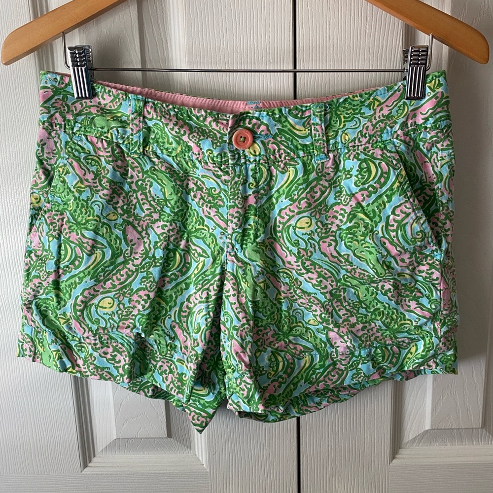 Lilly‎ Pulitzer Callahan 100% Cotton Mid Rise Shorts in Chomp Chomp Alligator 2